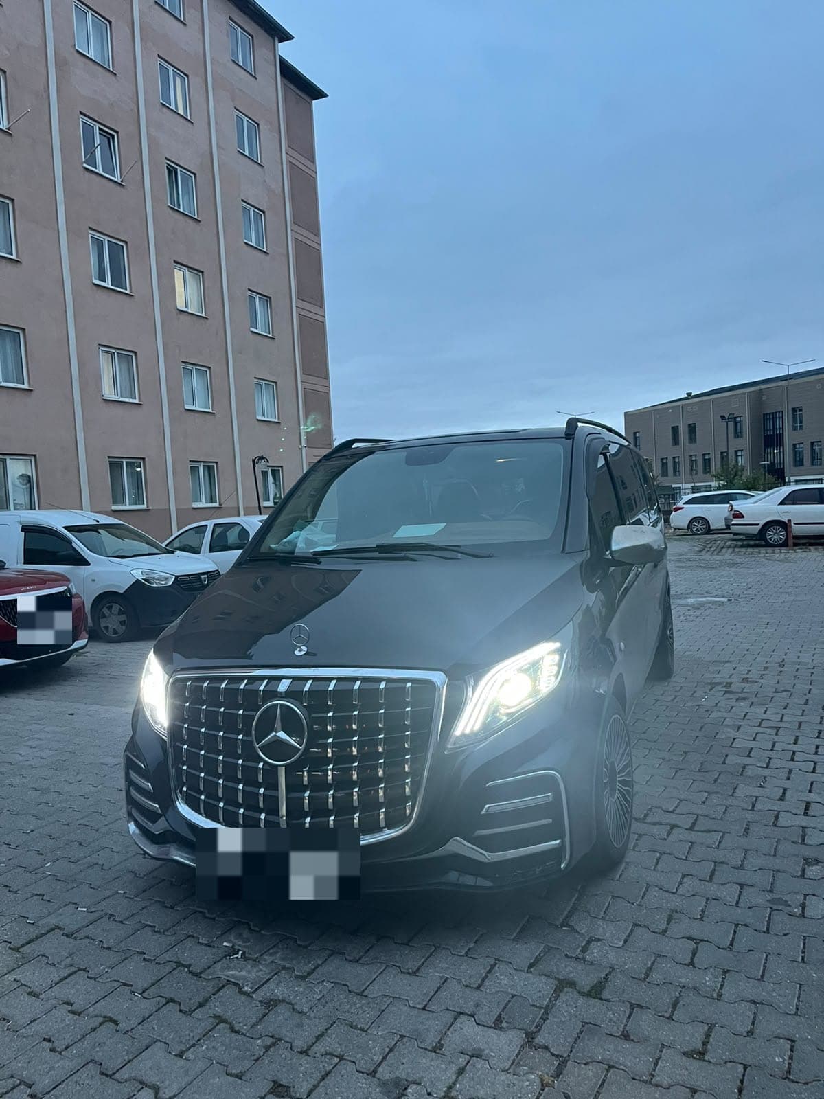 Front view of our Mercedes Vito VIP transfer vehicle